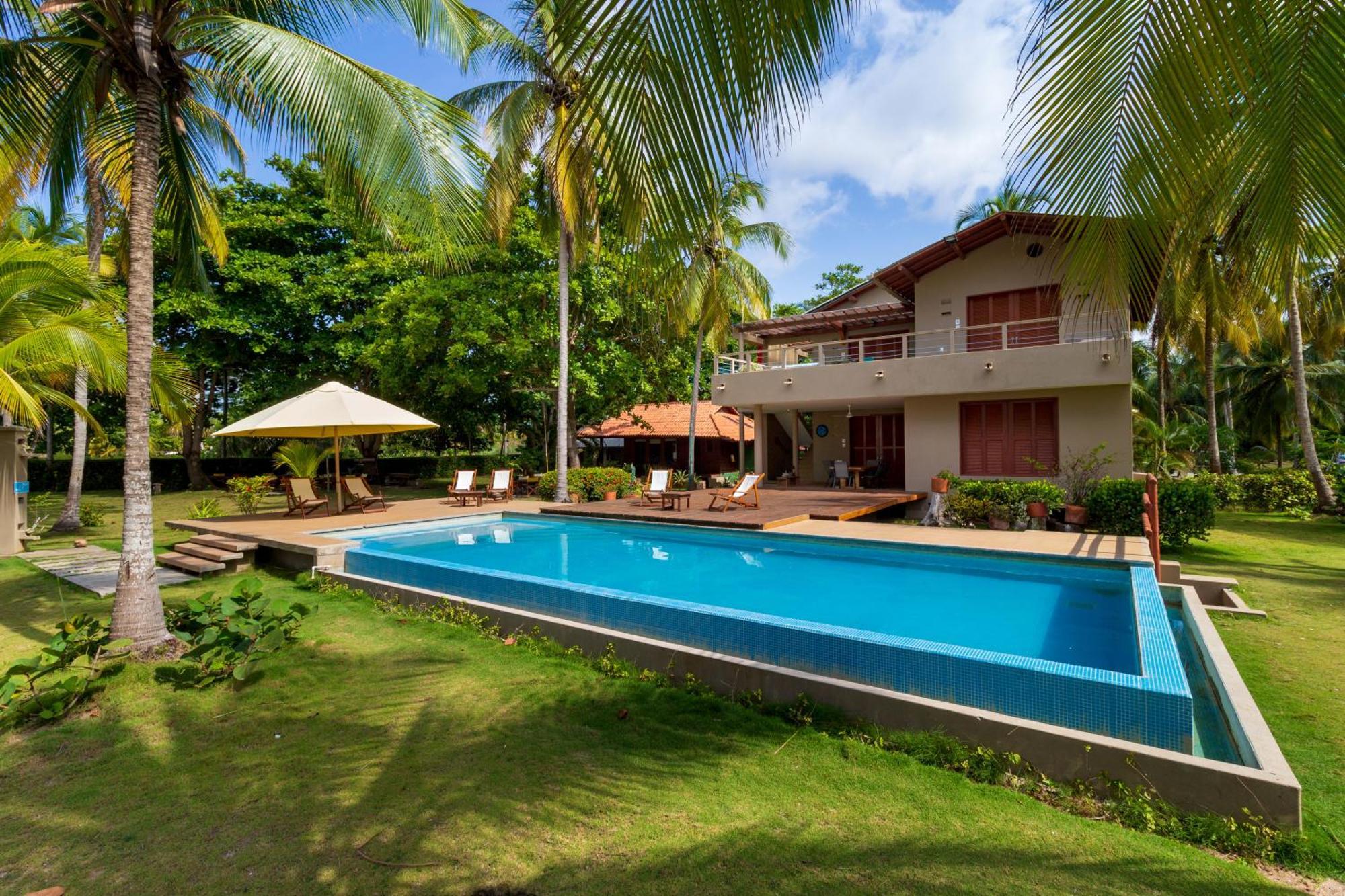 Chiniu Hotel 4*